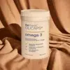 Suplement Olicaps Omega-3 Formeds na naturalnej brązowej tkaninie - czysty olej rybi z norweskich ryb w małych, łatwych do połknięcia kapsułkach