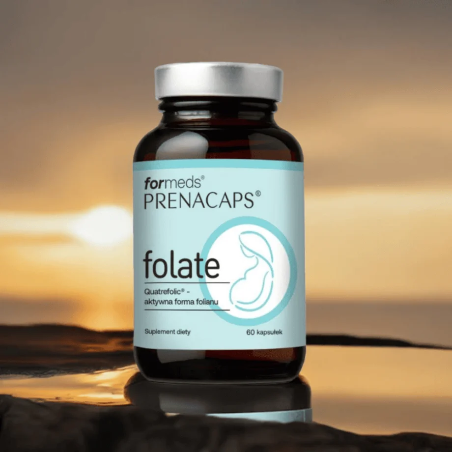 PRENACAPS FOLATE – kwas foliowy Quatrefolic wspierający rozwój dziecka na tle zachodzącego słońca – troska o zdrowie matki i harmonijny rozwój dziecka