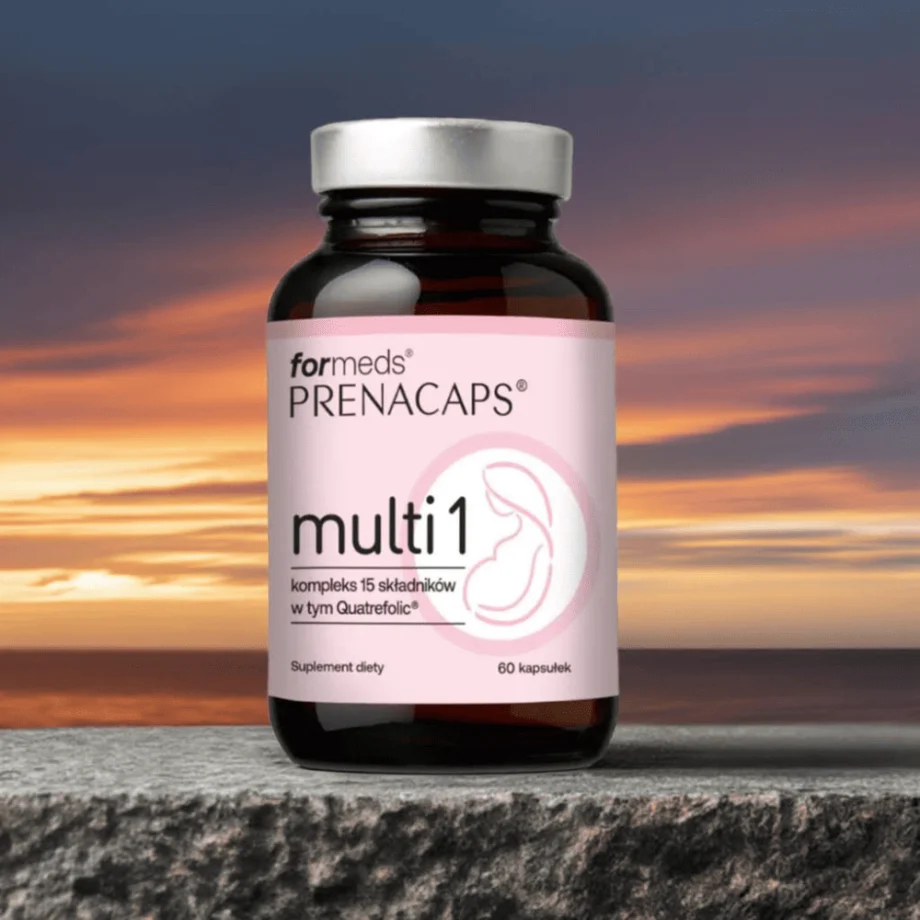 PRENACAPS MULTI 1 – suplement z Quatrefolic® i aktywną witaminą B12 na tle zachodzącego słońca – harmonia zdrowia matki i dziecka