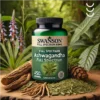 Adaptogen na radzenie sobie ze stresem – Ashwagandha Full Spectrum 450mg w naturalnym otoczeniu – podkreślające składniki.