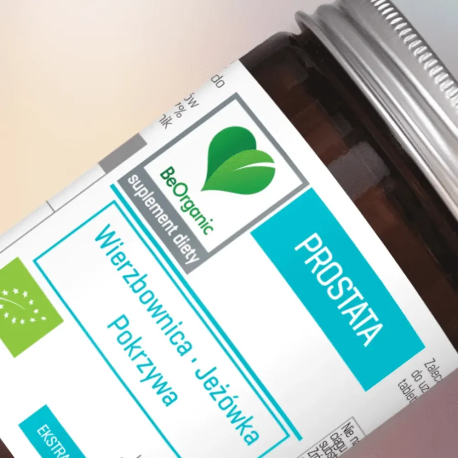 Zbliżenie na opakowanie suplementu prostata od beorganic