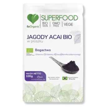 Jagody acai w proszku w opakowaniu na przeźroczystym tle.
