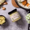 chrzan z wasabi ogródek dziadunia na stole wraz z innymi wyrobami