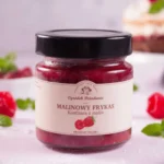 Konfitura z malin w słoiku z ogródka dziadunia