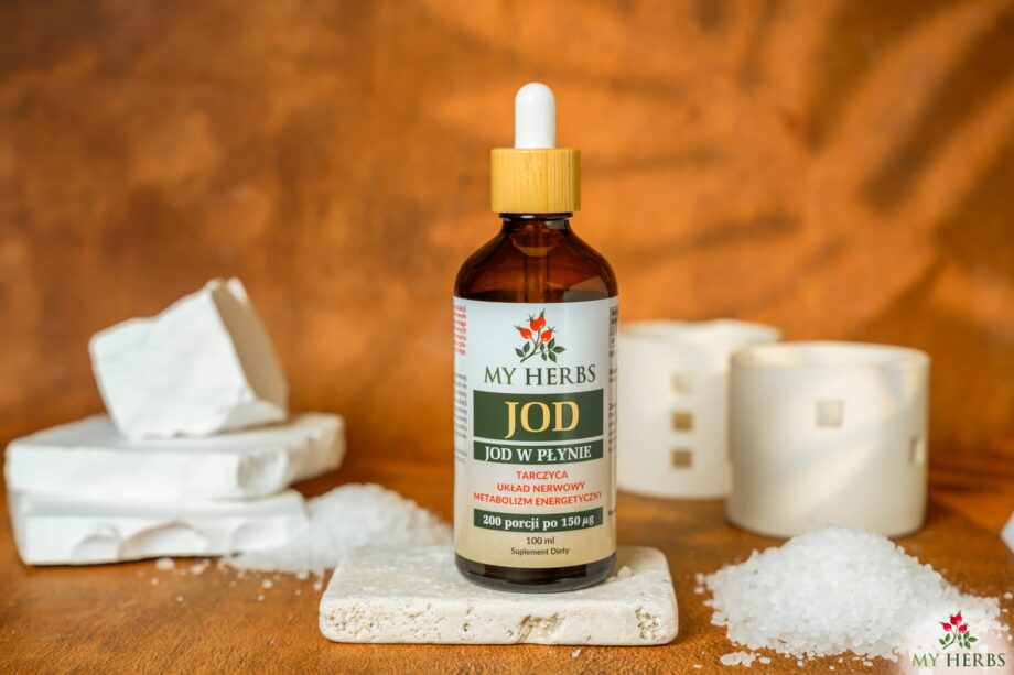 Buteleczka jodu w płynie na kamiennej podstawce