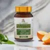 Moja Harmonia Hormonalna - naturalny suplement wspierający równowagę hormonalną u kobiet, na marmurowym stole