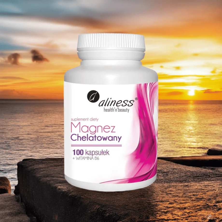 Opakowanie Aliness Magnez Chelatowany + Wit. B6 na tle zachodzącego słońca