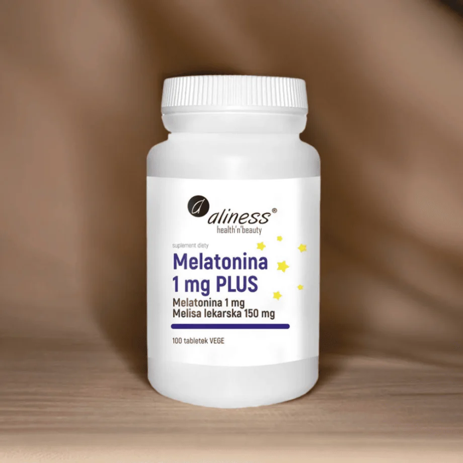 Melatonina suplementacja 1mg w tabletkach Aliness Vege - opakowanie na brązowej tkaninie do relaksu